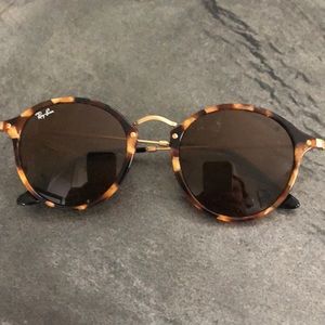 Authentic Ray Ban sunglasses w/ case